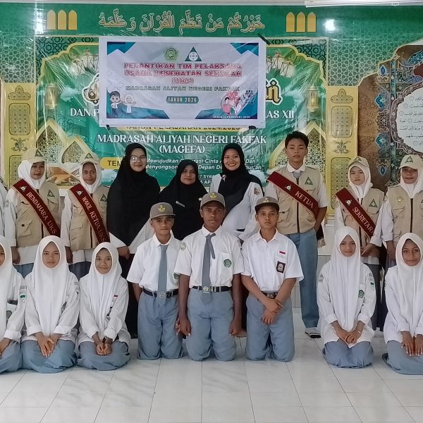 Wujudkan Sekolah Ramah Anak, Kepala MAN Fakfak Lantik Pengurus UKS Periode 2026