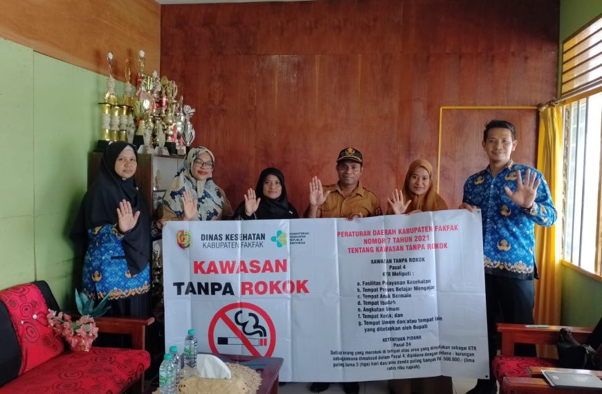 Wujudkan Lingkungan Sehat, Dinas Kesehatan Fakfak Sosialisasikan Kawasan Bebas Asap Rokok di MAN Fakfak