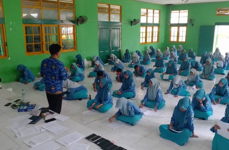 Jaring Talenta Muda, MAN Fakfak Gelar Seleksi OSN Tingkat Madrasah di Aula Sunan Kalijaga