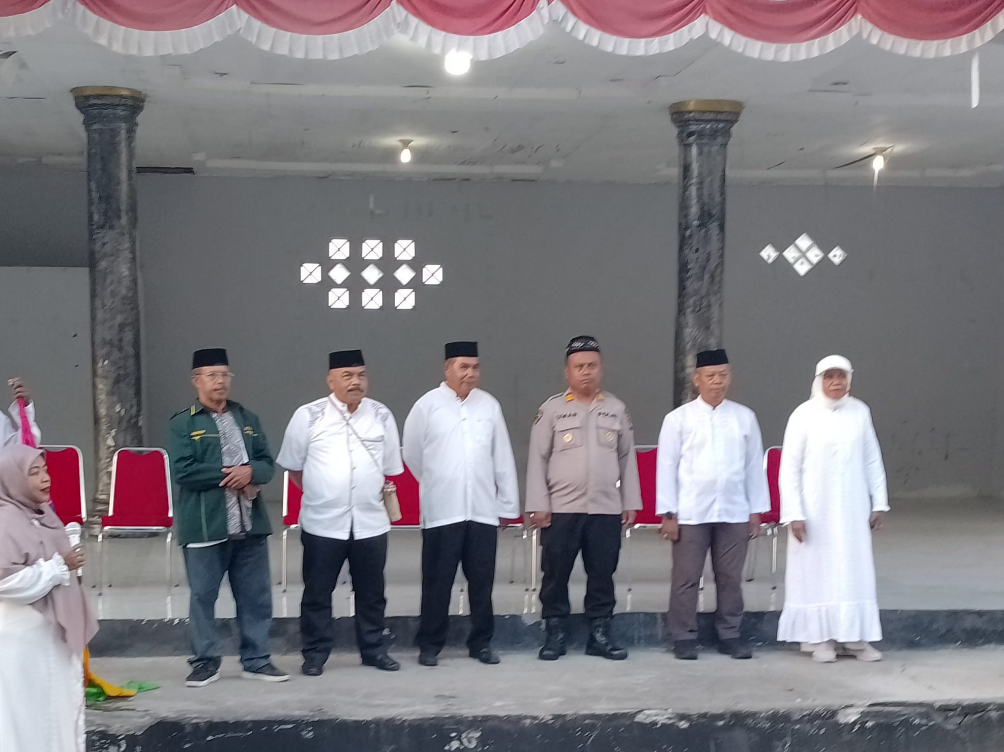 Read more about the article Meriahkan Tahun Baru Islam 1448 H, Keluarga Besar MAN Fakfak Ikuti Jalan Santai