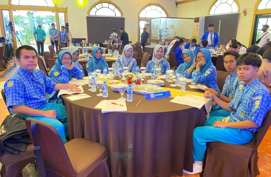 Siap Harumkan Nama Daerah, Tim LCC Empat Pilar MPR RI MAN Fakfak Matangkan Persiapan Jelang Lomba di Provinsi